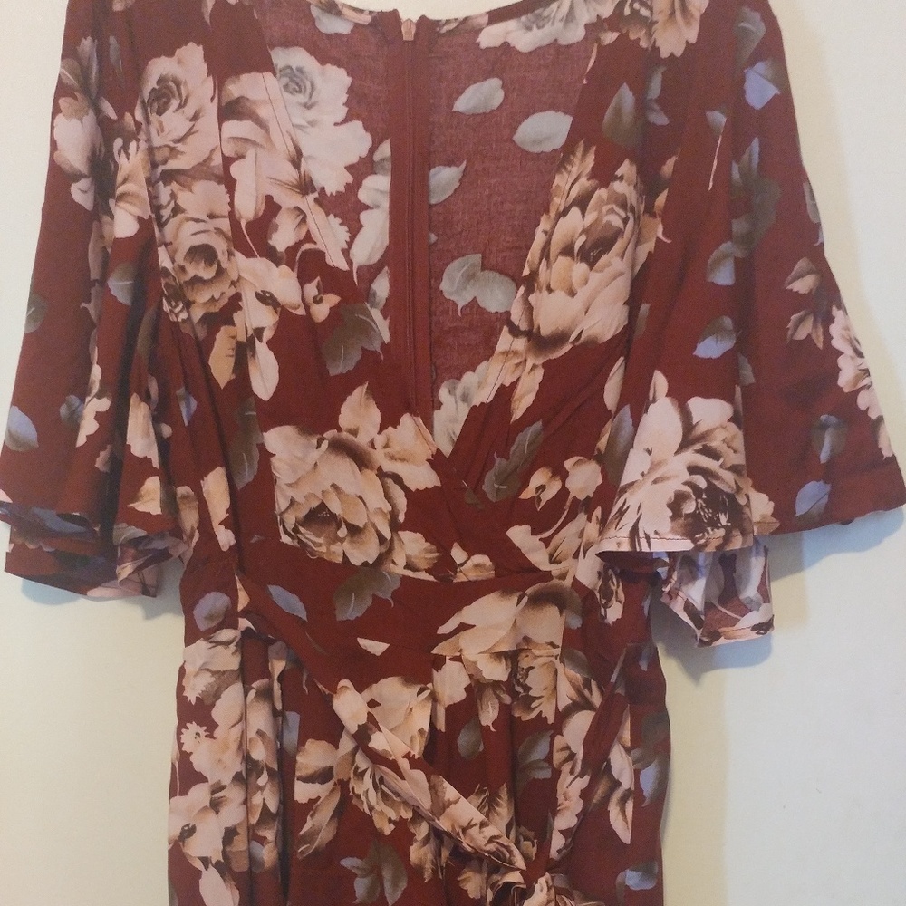 Short Burgundy Floral Jumpsuit - Picture 2 of 2
